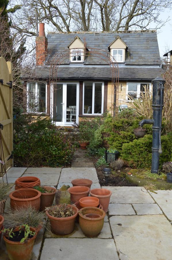 Cornerstone Cottage تْشيبينْغْ كامبدين المظهر الخارجي الصورة