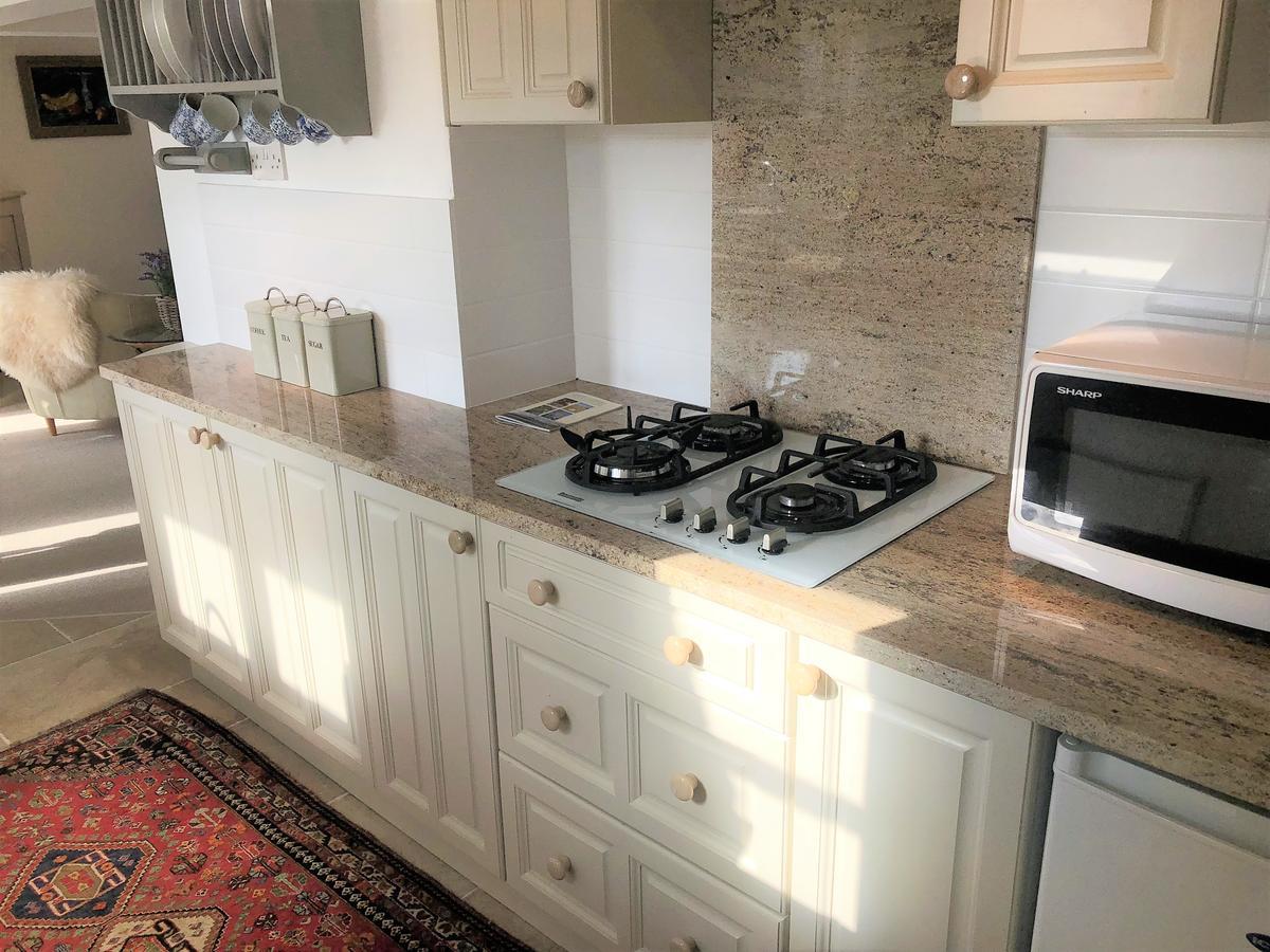 Cornerstone Cottage تْشيبينْغْ كامبدين المظهر الخارجي الصورة